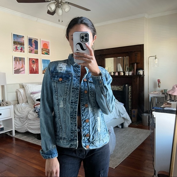 Blank NYC distressed Denim Jacket - Picture 2 of 8